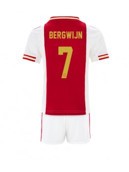 Ajax Steven Bergwijn #7 Heimtrikotsatz für Kinder 2022-23 Kurzarm (+ Kurze Hosen)